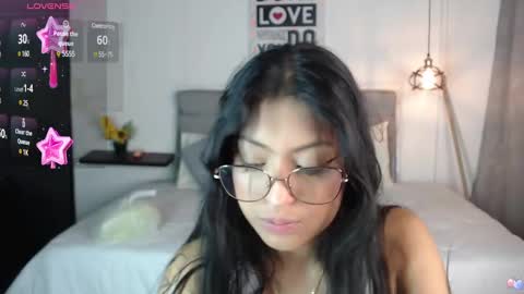 Snapshot of vannesweet_ chatting on January 2025 08:22:01 PM vane online show from January 2025 08:22:01 PM