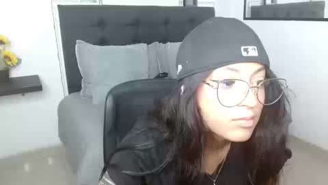 Snapshot of vannesweet_ chatting on September 2025 08:31:01 PM vane online show from September 2025 08:31:01 PM