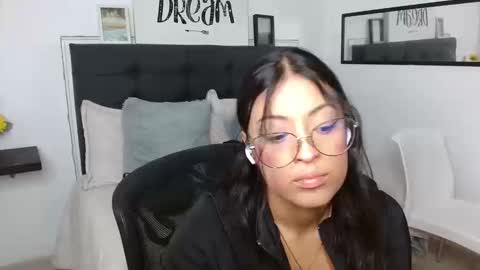 Snapshot of vannesweet_ chatting on September 2025 08:36:02 PM vane online show from September 2025 08:36:02 PM