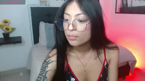 Snapshot of vannesweet_ chatting on October 2025 09:02:01 PM vane online show from October 2025 09:02:01 PM