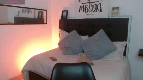 Snapshot of vannesweet_ chatting on October 2025 07:02:01 PM vane online show from October 2025 07:02:01 PM