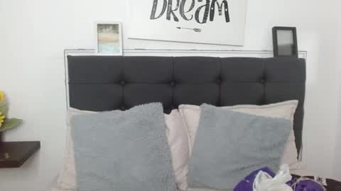 Snapshot of vannesweet_ chatting on October 2025 07:47:01 PM vane online show from October 2025 07:47:01 PM