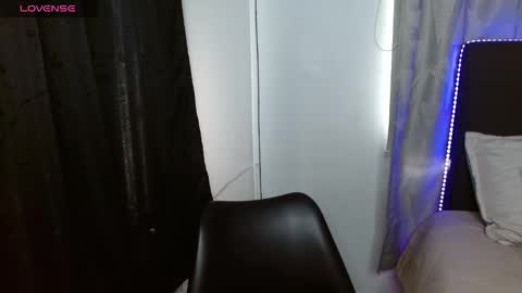 Snapshot of vannesweet_ chatting on October 2025 07:54:02 PM vane online show from October 2025 07:54:02 PM