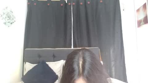 Snapshot of vannesweet_ chatting on November 2025 07:46:02 PM vane online show from November 2025 07:46:02 PM