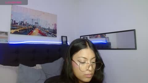 Snapshot of vannesweet_ chatting on November 2025 07:26:02 PM vane online show from November 2025 07:26:02 PM