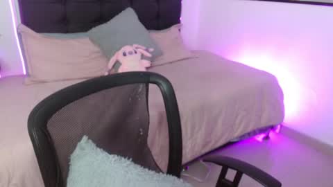 vane online show from February 2026 09:21:01 PM