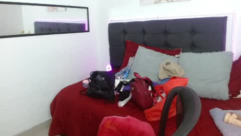 Snapshot of vannesweet_ chatting on April 2026 06:23:01 PM vane online show from April 2026 06:23:01 PM