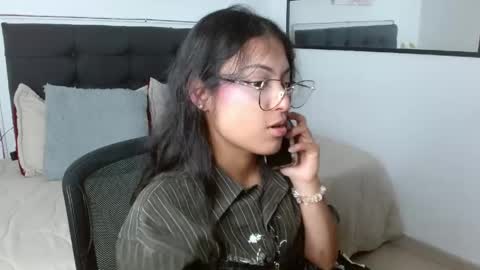 Snapshot of vannesweet_ chatting on May 2026 08:04:02 PM vane online show from May 2026 08:04:02 PM