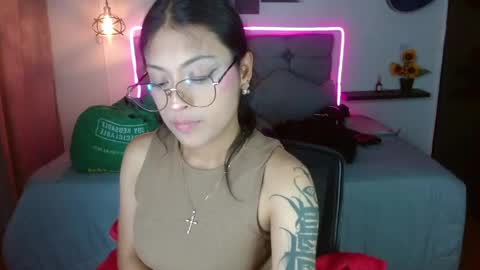 Snapshot of vannesweet_ chatting on May 2026 08:47:02 PM vane online show from May 2026 08:47:02 PM