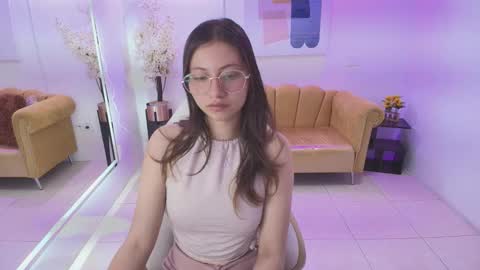 vannia t18 online show from December 2025 07:53:02 PM