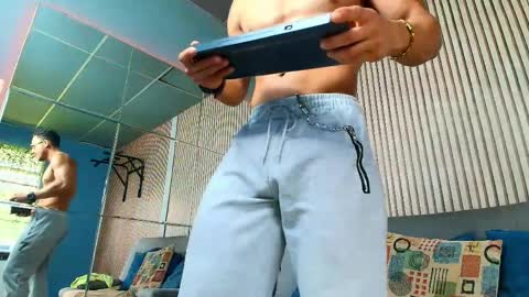 Vans Ross online show from April 2026 07:33:01 PM