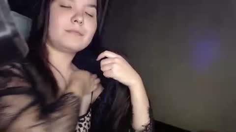 Snapshot of var_kiss chatting on September 2025 03:22:02 PM Var Kiss online show from September 2025 03:22:02 PM