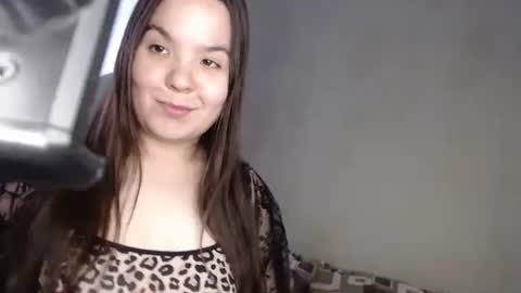 Snapshot of var_kiss chatting on October 2025 05:44:02 AM Var Kiss online show from October 2025 05:44:02 AM