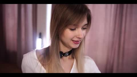 Snapshot of variety_moments chatting on October 2025 02:45:01 AM Heeeeey Im Hanna the art of tease online show from October 2025 02:45:01 AM