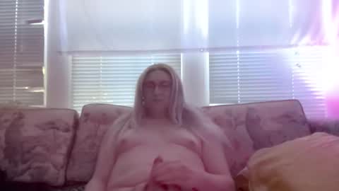 Snapshot of varinadarken chatting on April 2026 12:11:02 PM Varina online show from April 2026 12:11:02 PM