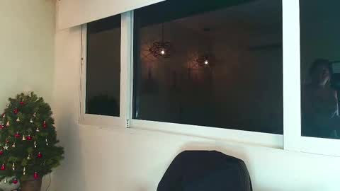 Victoria online show from November 2025 10:40:02 AM