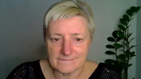 vea_motty online show from November 2025 05:48:02 PM
