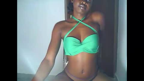 Vee online show from May 2026 06:25:01 PM