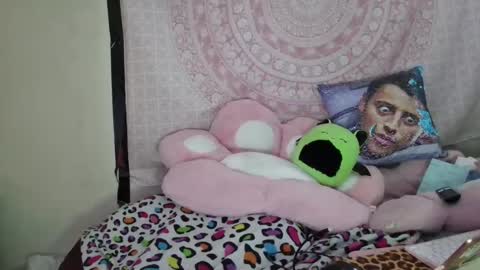 Veronica Lehane online show from December 2024 07:40:01 PM