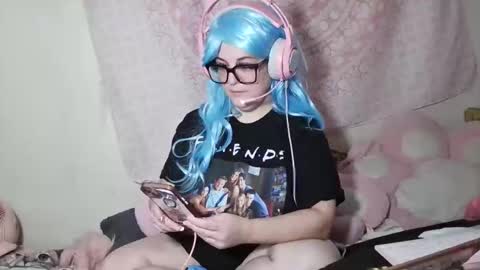 Veronica Lehane online show from October 2025 03:35:02 PM