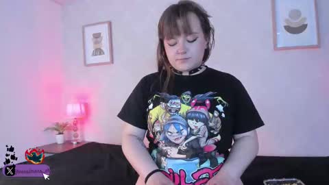 Vee Simons online show from September 2025 07:46:02 PM