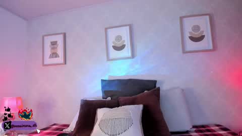 Vee Simons online show from September 2025 08:33:01 PM