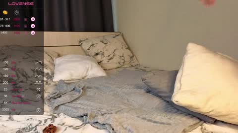 veliapascanik online show from April 2026 04:46:01 AM