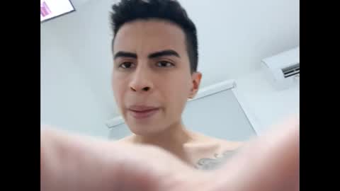 velk_hot1 online show from January 2025 11:02:02 PM