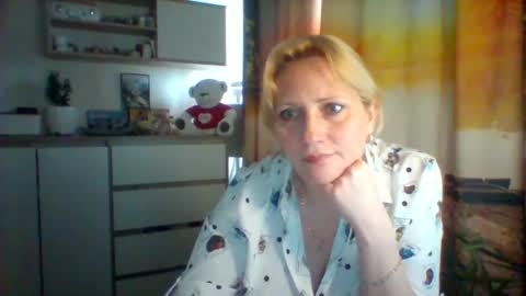 velka_raspberry online show from May 2026 08:09:02 AM