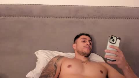 Snapshot of velkoz7 chatting on February 2026 10:29:01 PM Emm online show from February 2026 10:29:01 PM