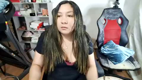Snapshot of vellarossa chatting on June 2026 03:42:02 AM Im VelaI will be Christmas and New Year with my family December 22 to January 13 I will miss you guys. online show from June 2026 03:42:02 AM