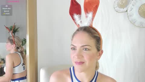 Velora online show from November 2025 03:09:01 AM