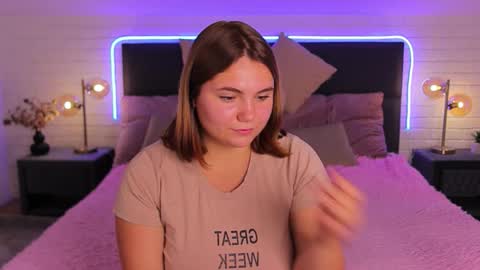 velvet__doll online show from October 2025 07:56:02 PM