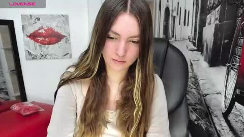 Sophi  online show from November 2025 11:49:02 PM