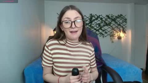 Sophi  online show from April 2026 04:46:01 AM