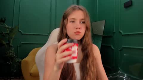 velvet_cherry online show from March 2025 03:29:02 PM