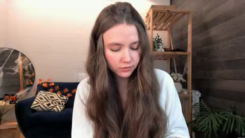 velvet_cherry online show from October 2025 04:11:01 PM