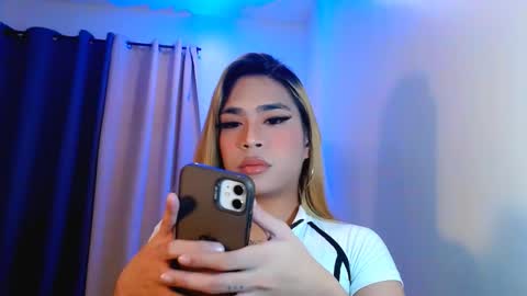 Snapshot of velvet_delux69 chatting on November 2025 12:39:02 PM velvet_delux69 online show from November 2025 12:39:02 PM