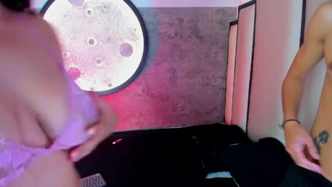 Stefany Y Diego online show from April 2026 12:00:01 PM