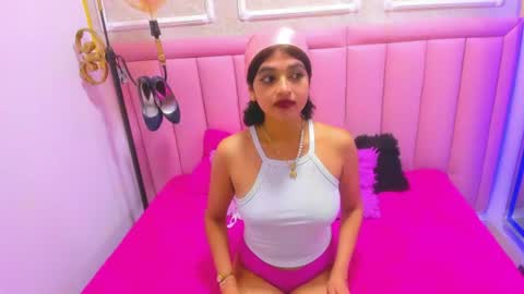 velvet_giirll online show from July 2026 02:07:02 PM