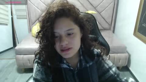 Snapshot of velvet_moon_v chatting on January 2026 01:04:01 PM velvet_moon_v online show from January 2026 01:04:01 PM