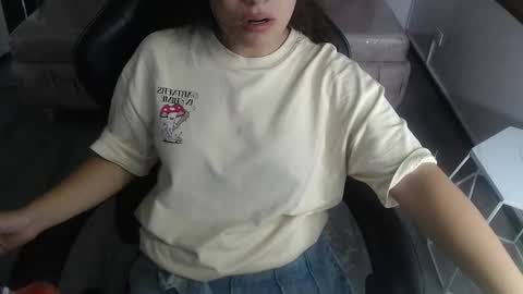 Snapshot of velvet_moon_v chatting on February 2026 08:24:02 PM velvet_moon_v online show from February 2026 08:24:02 PM