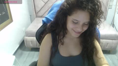 Snapshot of velvet_moon_v chatting on February 2026 07:53:02 PM velvet_moon_v online show from February 2026 07:53:02 PM