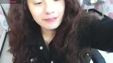 velvet_moon_v online show from April 2026 01:41:01 PM