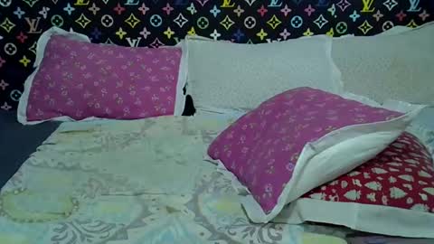 Snapshot of velvet_temptress chatting on December 2025 04:50:01 AM velvet online show from December 2025 04:50:01 AM