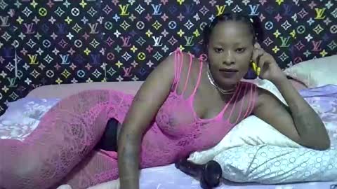 Snapshot of velvet_temptress chatting on February 2026 04:32:01 AM velvet online show from February 2026 04:32:01 AM