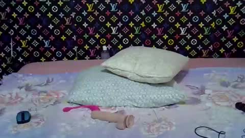 Snapshot of velvet_temptress chatting on February 2026 06:22:01 AM velvet online show from February 2026 06:22:01 AM