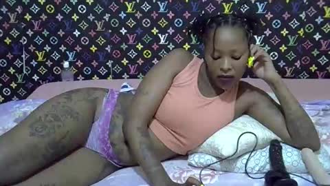 Snapshot of velvet_temptress chatting on February 2026 01:27:02 PM velvet online show from February 2026 01:27:02 PM