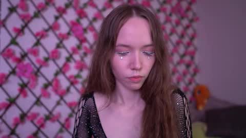 Polly online show from October 2025 06:17:01 PM