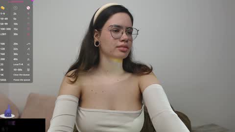 Snapshot of velvetcrystal chatting on December 2024 03:59:02 AM Crystal PVT OPEN online show from December 2024 03:59:02 AM